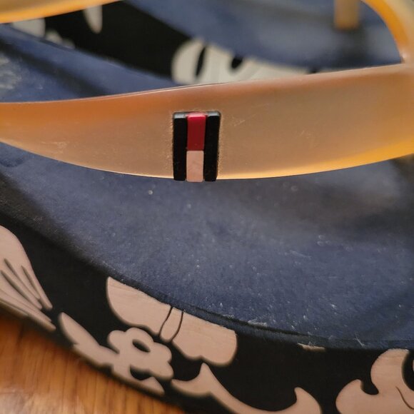 Tommy Hilfiger Platform Flip Flops 7M Navy White Floral Chunky 90s Y2K Sandals - Picture 10 of 11